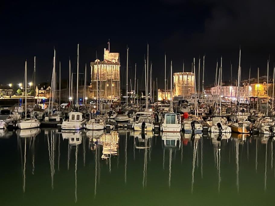 Апартаменти Le Logis Des Templiers Vieux Port Ла-Рошель Екстер'єр фото